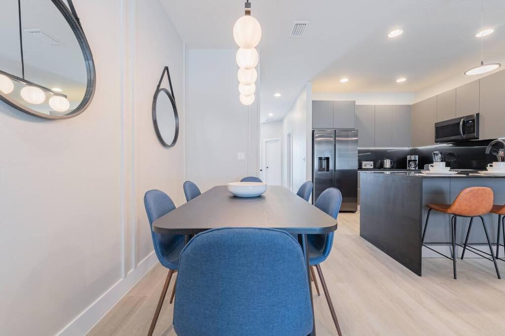 オーランド **Brand New** Luxurious Decor Townhouse With Private Pool Hit17145ヴィラ エクステリア 写真