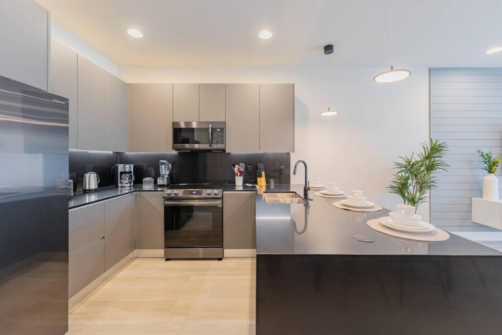 オーランド **Brand New** Luxurious Decor Townhouse With Private Pool Hit17145ヴィラ エクステリア 写真