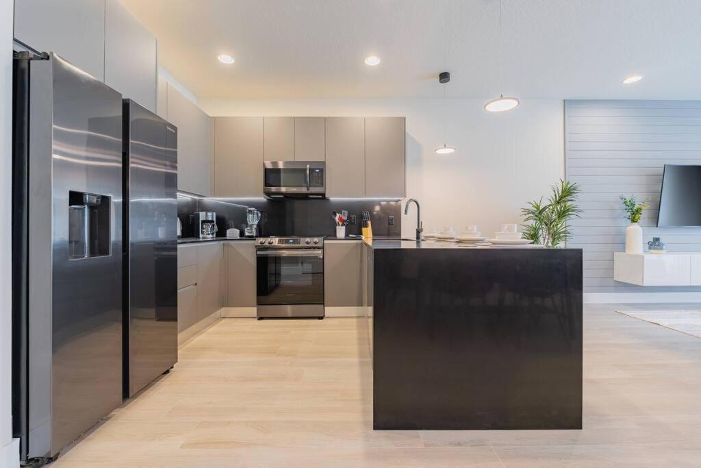 オーランド **Brand New** Luxurious Decor Townhouse With Private Pool Hit17145ヴィラ エクステリア 写真